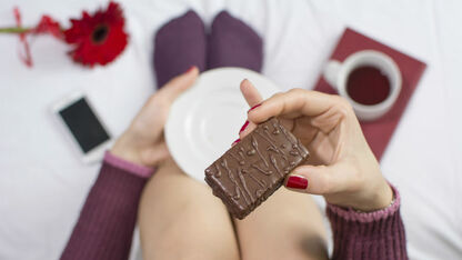 YES! Er bestaat chocola die je menstruatieklachten vermindert! 