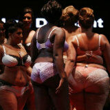 De eerste modeshow voor plus-size vrouwen