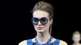 Ongezond of high fashion: de graatmagere Armani-modellen
