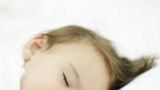 Té schattig: magische truc helpt baby te slapen
