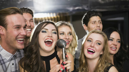 Waarom een karaokeavondje met je vriendinnen awesome is! (+ WIN)