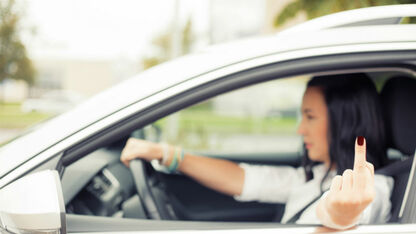 Oei: vrouwen worden sneller boos achter het stuur en dit is de reden