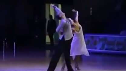 VIDEO: Blinde danser Alexander Bogdanov doet je hart smelten