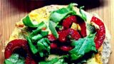 Lazy Sunday recept: olijfbrood met avocado en pikante hummus 