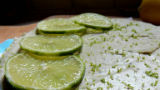 Supersimpel taartje met een twist: avocado-limoen cheesecake 
