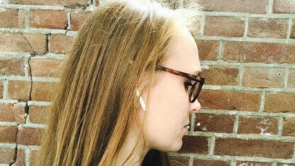 'Vallen ze niet uit?' Michelle's ervaringen met de draadloze AirPods (inclusief headbangtest)