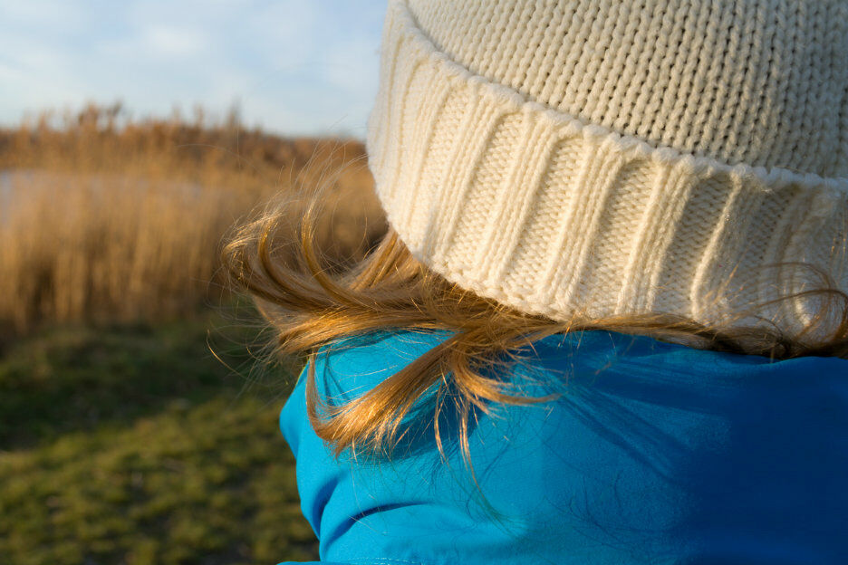 Ellen (22) heeft trichotillomanie en trekt langzaam al haar haren uit: 'Ik word steeds kaler'