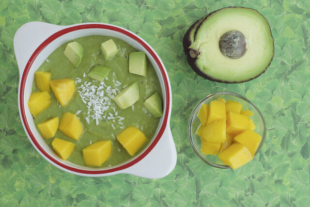 Mango appel avocado smoothie