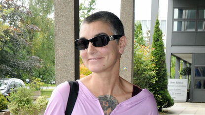 VIDEO: Sinead O'Connor vertelt over haar suïcidale gedachten in hartverscheurende video