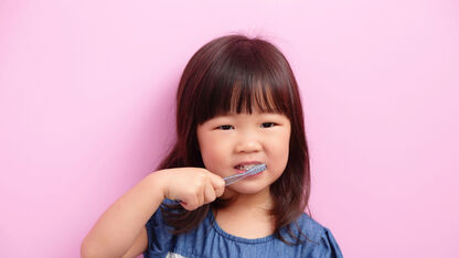 Kinderen en tandenpoetsen: zo maak je het wél leuk