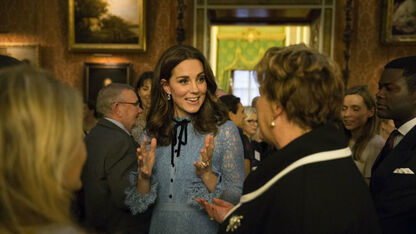 Even gluren: dit zijn de eerste beelden van het babybuikje van Kate Middleton