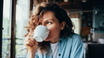 Waarom je 's ochtends liever niet twee kopjes koffie achter elkaar drinkt