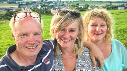 Verwarrende en hilarische tweets na bijzonder trio in Ik Vertrek 