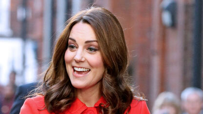 Even gluren: de babybuik van Kate Middleton is eindelijk goed te zien