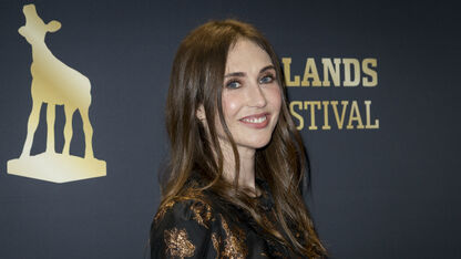 Foto: Carice van Houten voor het eerst op de rode loper met vriend Guy Pearce