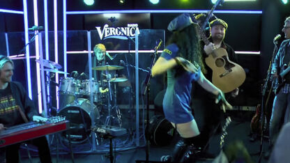 Tim Knol woest om stripper-grap van Giel Beelen 