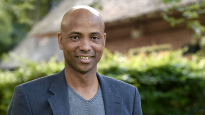 Foto: Humberto Tan met haar ziet er 20 jaar ouder uit