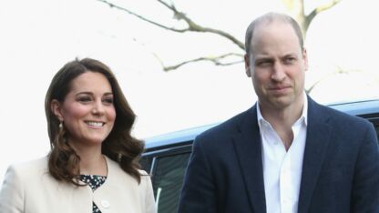 Foto's: De eerste beelden van de royal baby van Kate Middleton en prins William