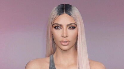 Kim Kardashian promoot eigen parfumlijn met pikante naaktfoto's