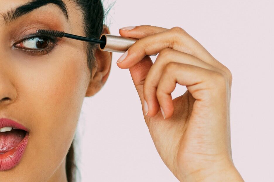  Met dit trucje wordt je uitgedroogde mascara binnen 2 minuten weer als nieuw