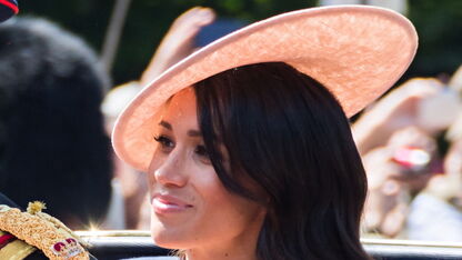 Yes! De receptiejurk van Meghan Markle is te koop