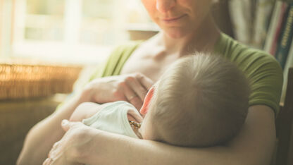 Shae geeft haar 2-jarige kind nog borstvoeding: 'Zij wil het ook'