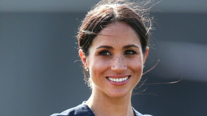 Crisis bij de royals door loslippige vader van Meghan Markle