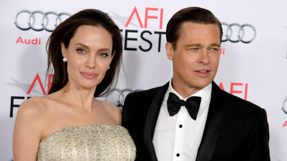 Ai! Angelina Jolie en Brad Pitt blijven met modder gooien