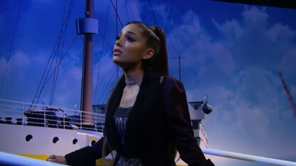 VIDEO: James Corden en Ariana Grande doen Titanic fantastisch na