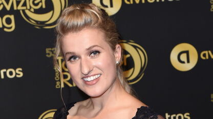 Hilarisch! Britt Dekker verliest glitter-onderbroek bij Gouden Televisier-Ring Gala 2018