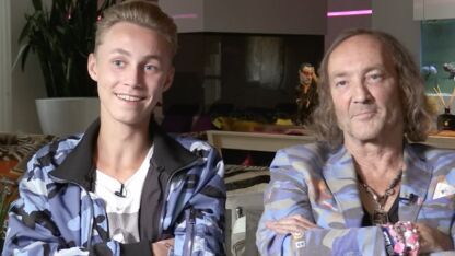 Kijkers walgen van vaginazwembad in Steenrijk Straatarm