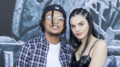 Moeder Famke Louise openhartig over relatie met Ronnie Flex