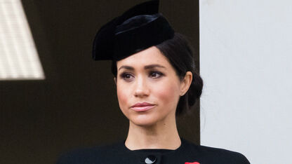 What the... Blijkbaar moeten Meghan en Harry zich wegen voor en na het kerstdiner