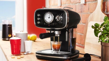  Koffieleuten opgelet! Lidl verkoopt nu een espressomachine voor maar 80 euro!