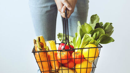 Moet je groente en fruit wassen met warm of koud water?
