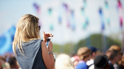 Het simpele trucje voor sneller internet op een druk festival