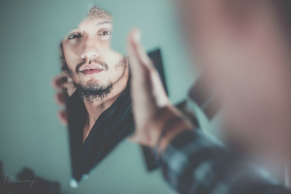 Over narcisme: Hoe ontwikkelen narcisten zich naarmate ze ouder worden?