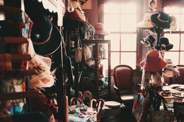 vintage shoppen unsplash