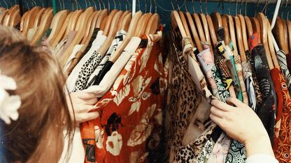 Modetrends uit de 00s waar we nu van in de lach schieten 