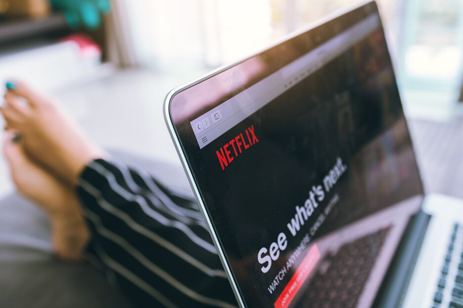 Hoe handig: met Netflix Party kun je synchroon netflixen met je vrienden
