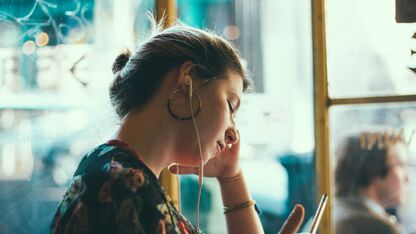 Modefans opgelet! Deze 5 podcasts over mode wil jij echt luisteren