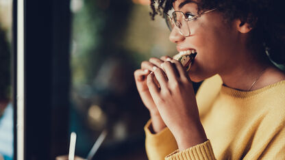 Waarom we minder honger hebben als het bloedheet is 