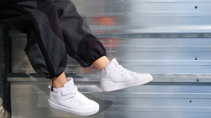 Met deze 4 trucjes zijn stinkende schoenen verleden tijd