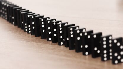 Van rietjes tot menselijke domino: 5 bijzondere Guinness World Records