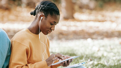 Leuke podcasts voor vrouwen: de 13 beste tips