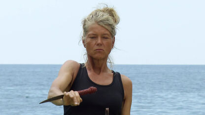 Twitter gaat los op Sandra's 'kromme arm' in Expeditie Robinson-proef