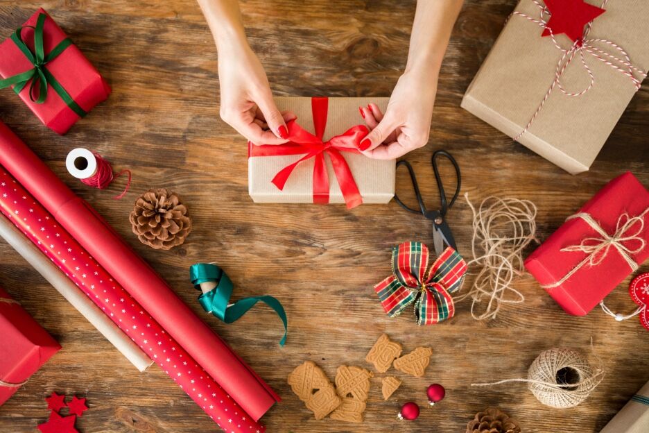 Plakband op? Zo pak je je cadeautje supersnel in 
