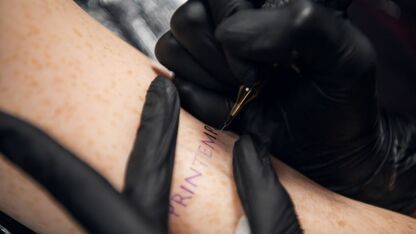 Alles wat je wil weten over Stick and Poke tattoos