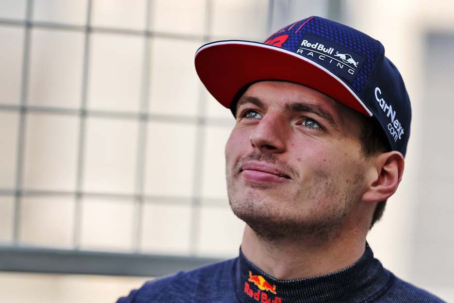 FOTO: Zo ziet de moeder van Max Verstappen eruit