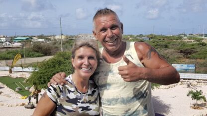 Karin van De Scheetjes heeft nu een relatie met de broer van haar ex Hans 